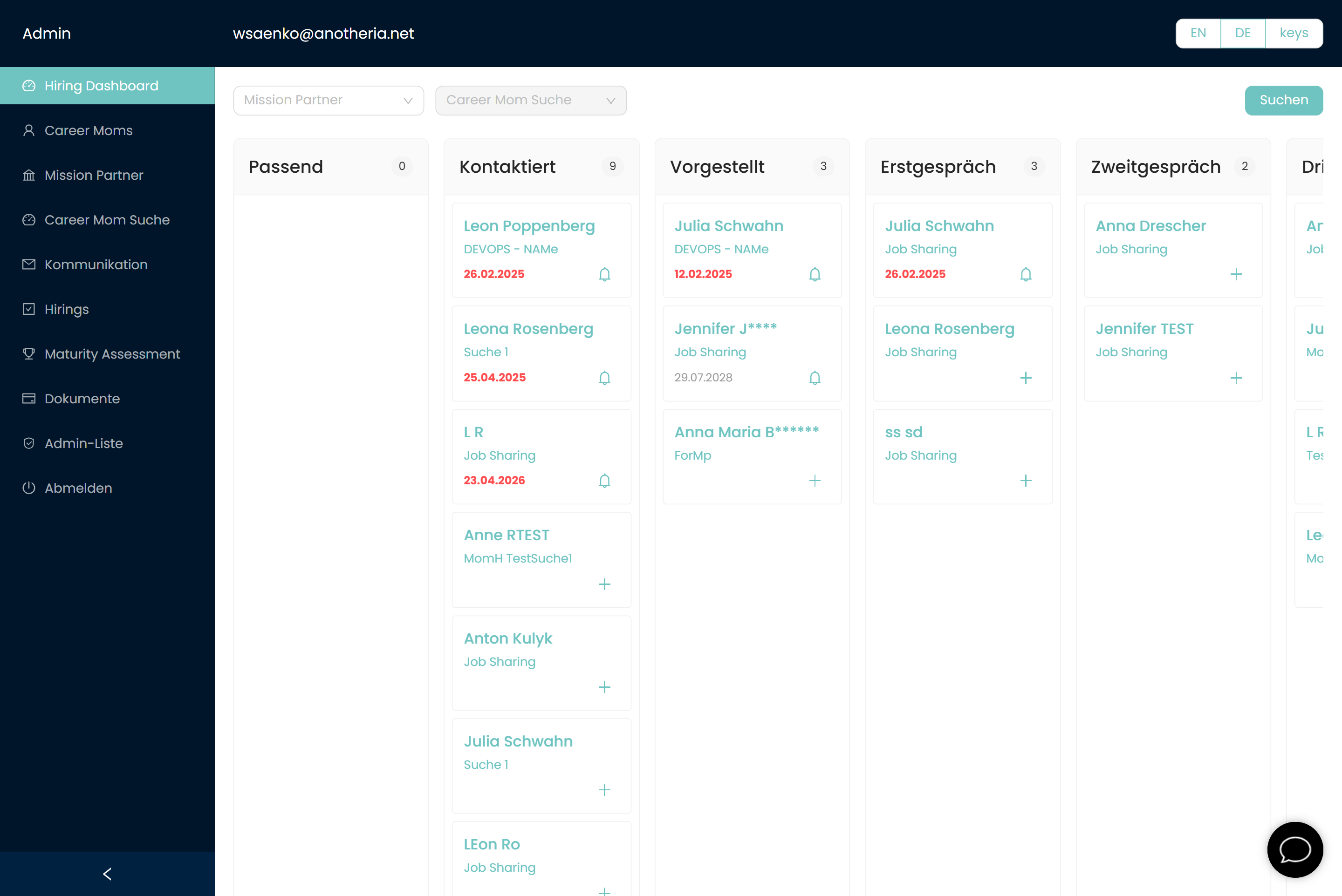 MomHunting interface